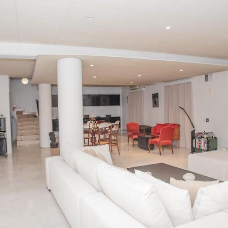 Theodore'S Maisonette Next To The Metro Station Athena Bagian luar foto
