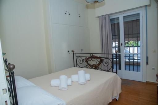 Theodore'S Maisonette Next To The Metro Station Athena Bagian luar foto
