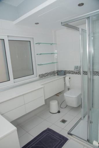 Theodore'S Maisonette Next To The Metro Station Athena Bagian luar foto