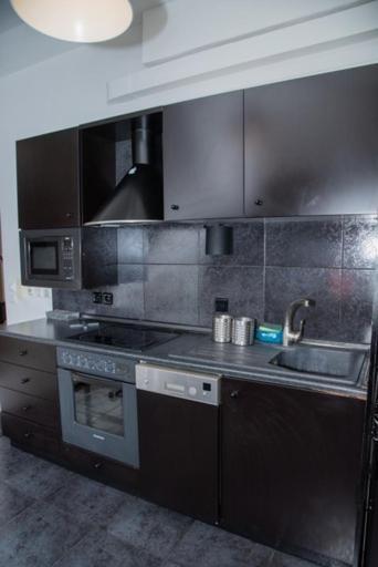 Theodore'S Maisonette Next To The Metro Station Athena Bagian luar foto